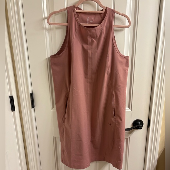 Arcteryx Contenta Shift Dress L Sleeveless Pink Sport Travel Dress Pockets - Picture 3 of 13